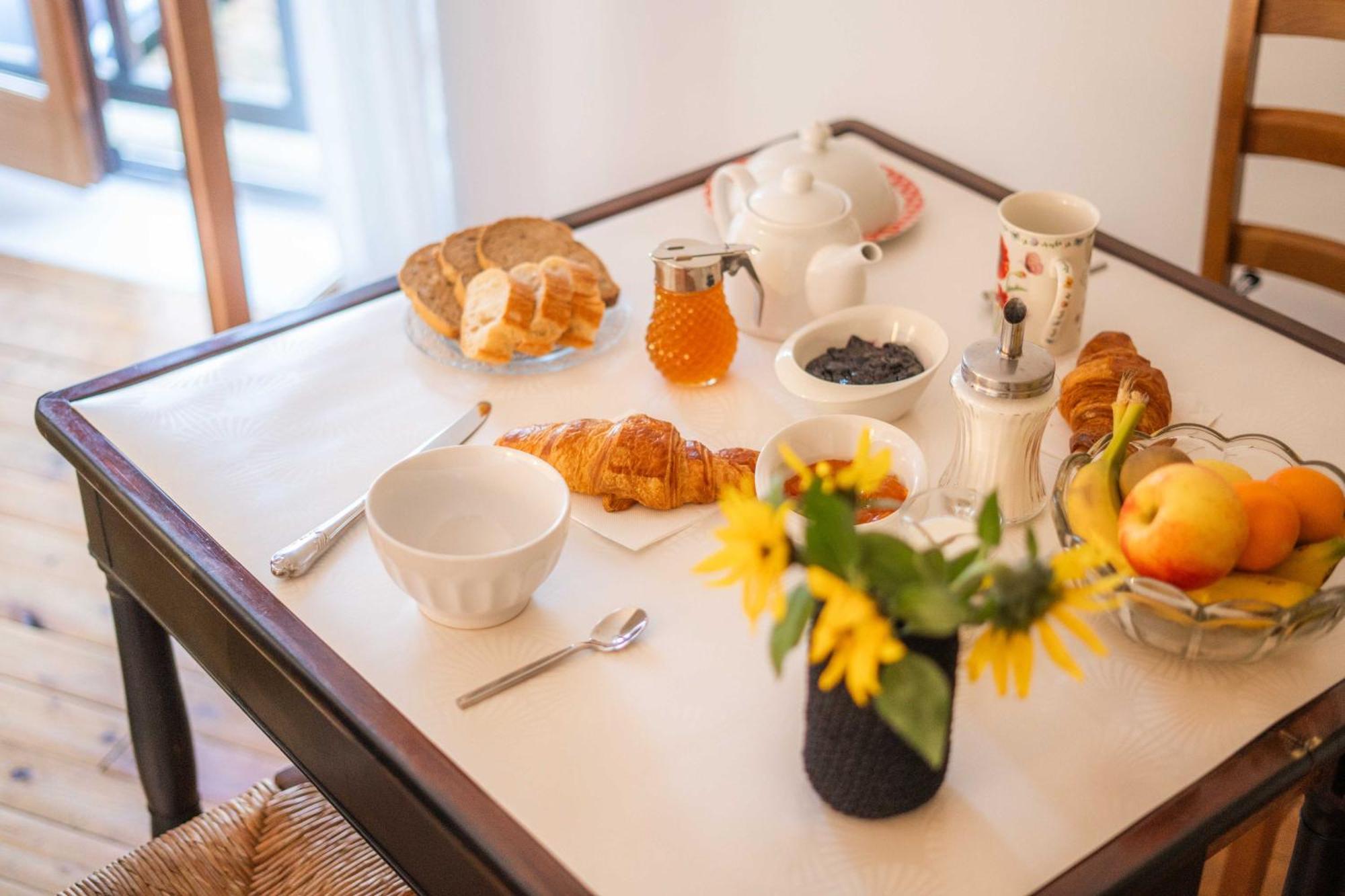 Les Balcons Sur La Loire Bed & Breakfast Chalonnes-sur-Loire Oda fotoğraf
